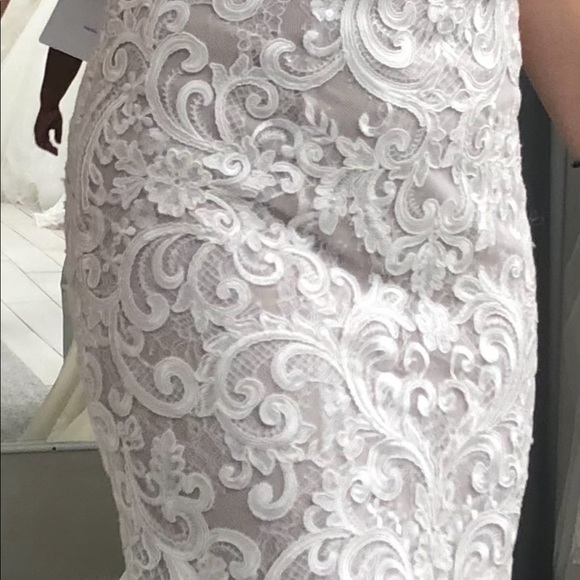 ✨ Gorgeous Allure Wedding Gown ✨ - Picture 7 of 7